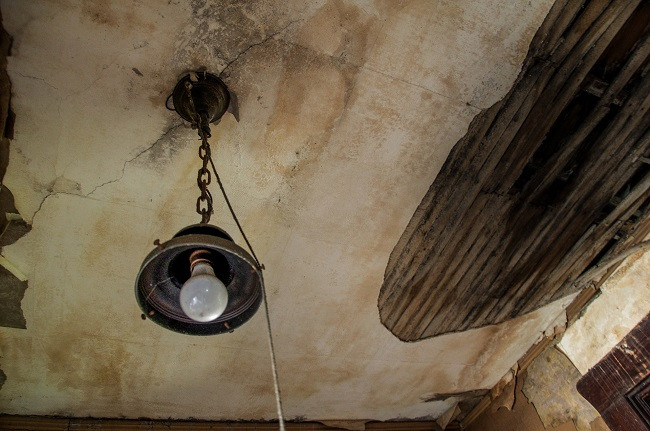 Người dân địa phương cho biết họ nghe thấy tiếng nói thì thầm xung quanh khu vực về đêm.