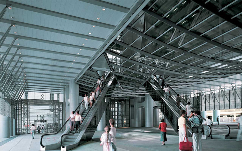 Khi trụ sở của HSBC được xây dựng vào giữa thập niên 1980, thang cuốn được chuyển từ vị trí thẳng hàng với lối vào sang một bên để tránh luồng khí xấu từ cảng Victoria chạy vào văn phòng.