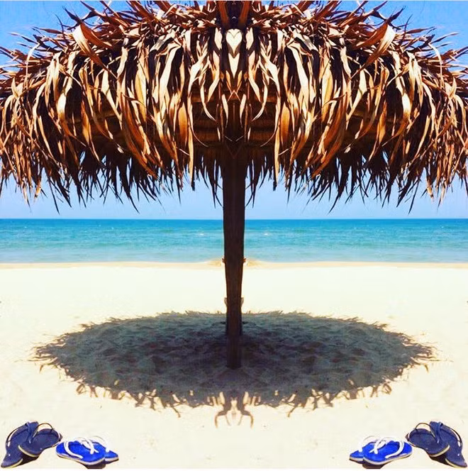 Tranh thủ nơi này còn vắng và hoang sơ, xách balo lên và đi thôi các bạn ơi. Ảnh: amyyabroad