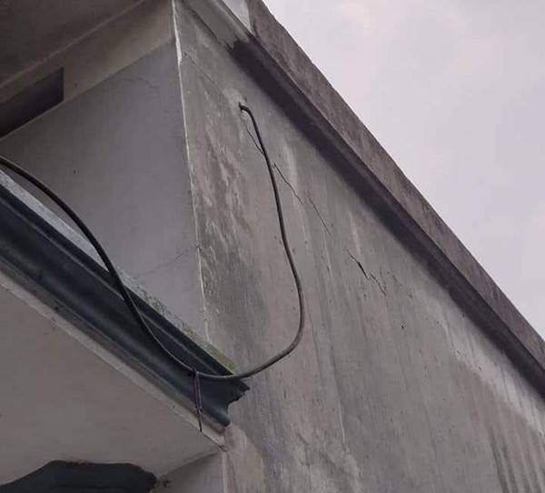 No min thi cong duong vao di tich Yen Tu va Ngoa Van lam nut tuong, thung nha dan