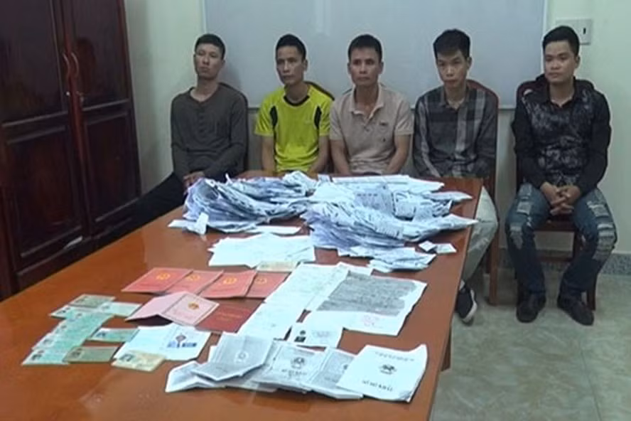 Thu tuong yeu cau Bo Cong an tan cong, tran ap toi pham “tin dung den“-Hinh-2