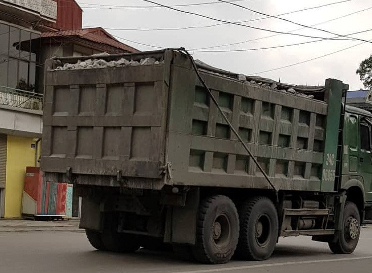 Quoc lo 17B “oan minh” cong xe qua tai: Xu ly nhieu truong hop khi Kien Thuc phan anh-Hinh-2