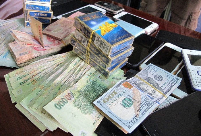 Nguyen pho cong an xa o Dak Lak bi bat do... nhan hoi lo cua nguoi danh bac