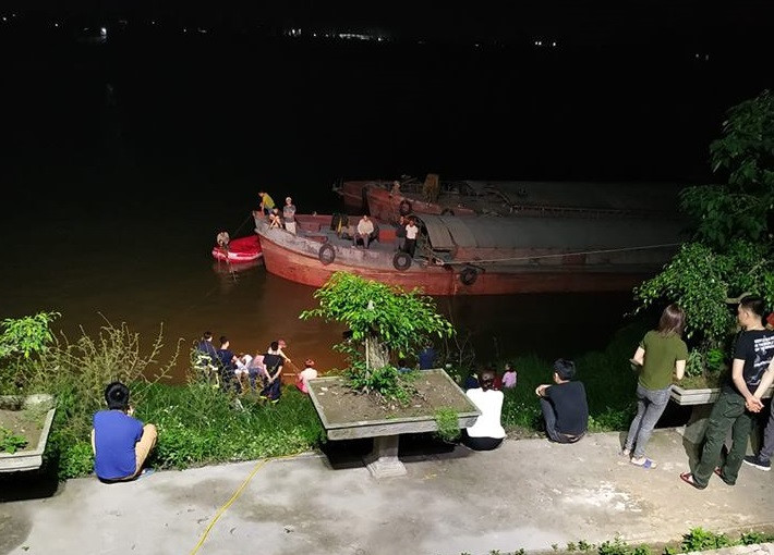 Nghi can vu nu sinh nhay cau sau khi bi hiep dam co the bi tu chung than