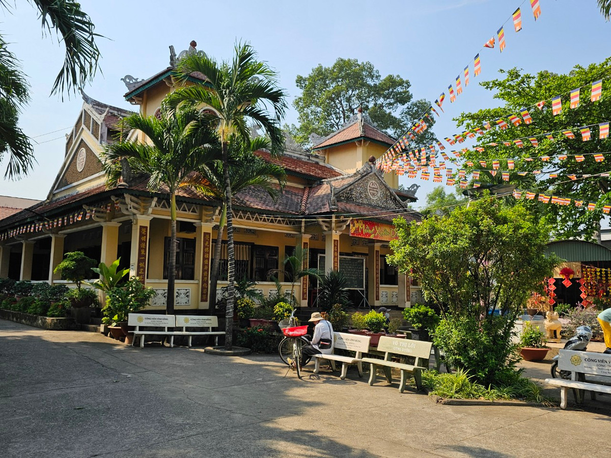 Chùa Đại Giác là một nơi tâm linh được người dân gửi gắm những ý nguyện, cầu mong của mình cho một năm may mắn, mưa thuận gió hòa. Ngôi chùa có quang cảnh đẹp, thư thái, thanh tịnh giúp xua tan lỗi ưu lo của phật tử.