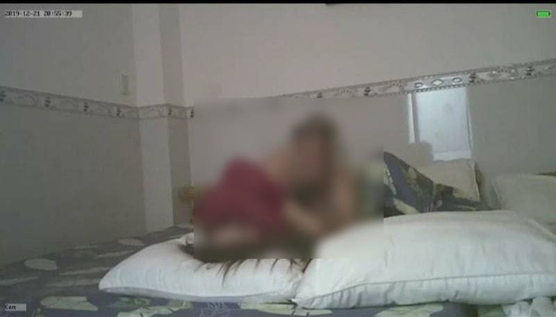 Clip đôi nam nữ ân ái được phát tán trên mạng xã hội.