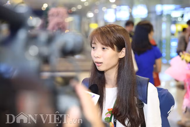 VĐV Dương Thúy Vi trả lời đài báo sau khi kết thúc kỳ SEA Games 29.