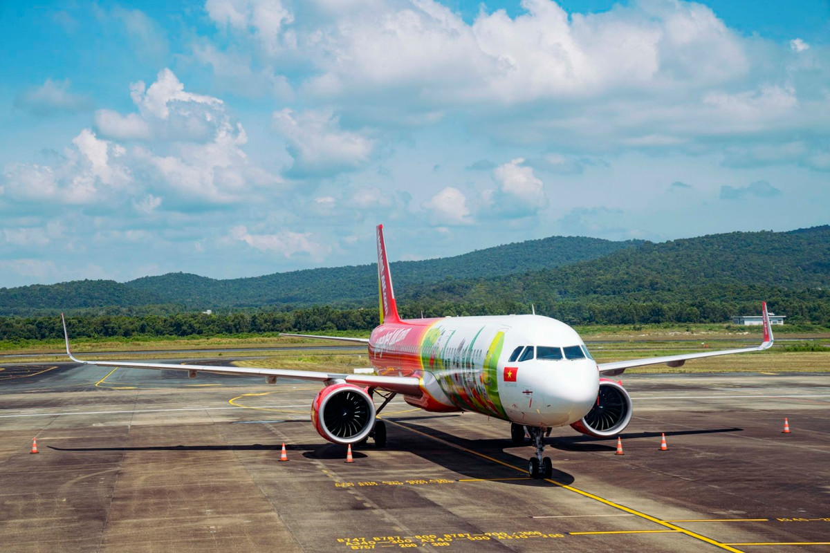 Bay chat, song tron mua le hoi voi ve dong gia 10.000