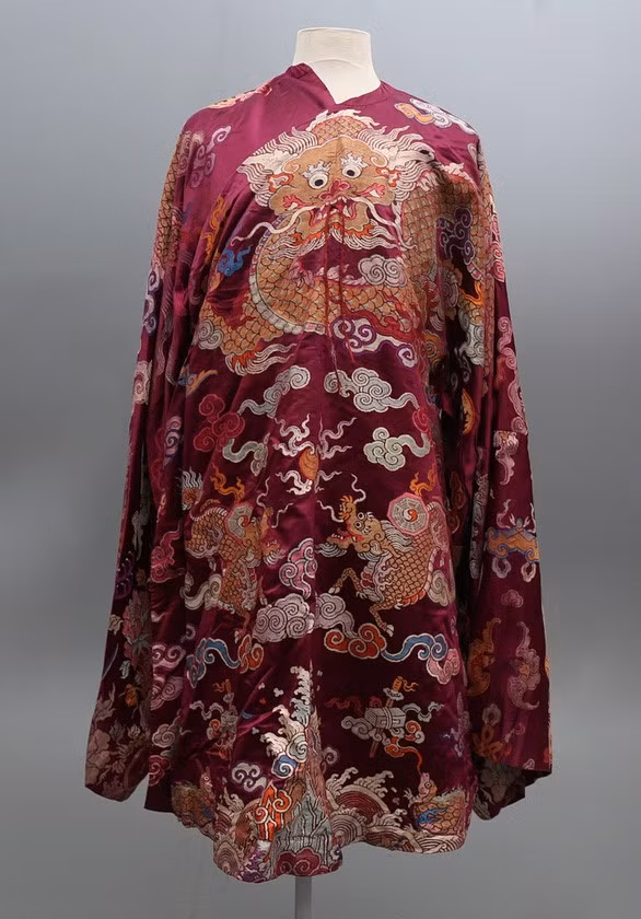 Mu quan trieu Nguyen lap ky luc co gia cao gap 1.000 lan-Hinh-5