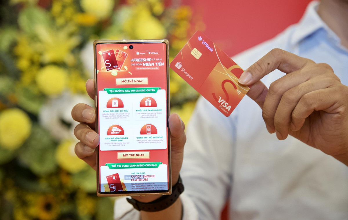 VPBank duoc Shopee vinh danh la doi tac chien luoc an tuong nam 2020 – 2021