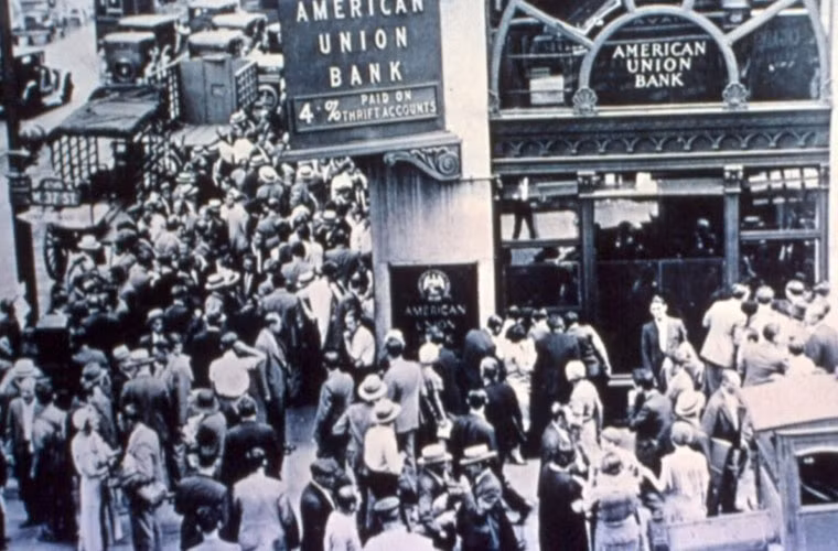 4.000 ngân hàng trên khắp nước Mỹ đều tuyên bố phá sản trong thời kì Đại khủng hoảng. Tuy nhiên, tất cả các ngân hàng ở San Francisco vẫn tồn tại qua giai đoạn đó.