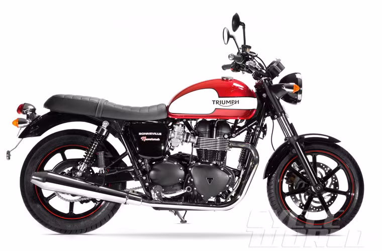 Triumph Bonneville Newchurch không phải là dòng xe mới, đây chỉ là một phiên bản đặc biệt trên nền vẻ đẹp vượt thời gian của dòng xe này. Phiên bản này tôn vinh thành phố Neukirchen, Áo Quốc, địa điểm quy tụ nhiều fan hâm mộ của dòng xe Triumph.