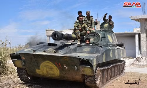 Quan doi Syria dai thang o chien truong Idlib, khung bo thua dau