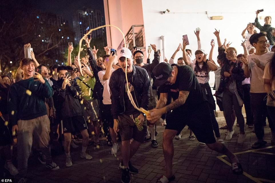 Hai “thai cuc” sau ket qua day bat ngo cuoc bau cu o Hong Kong-Hinh-6