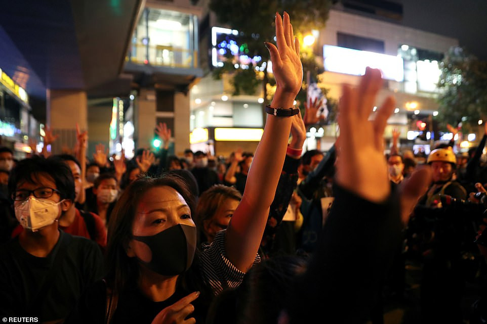 Hai “thai cuc” sau ket qua day bat ngo cuoc bau cu o Hong Kong