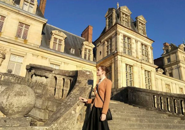 Nhan sac xinh dep cua co gai Nga vua bi giao su gia giet hai, phan xac-Hinh-11