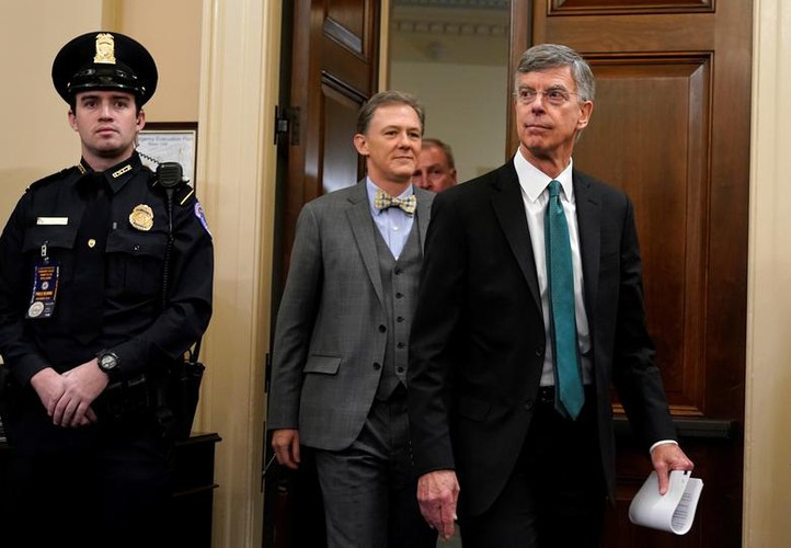 Nhân chứng William Taylor cho biết thêm, ngoài kênh ngoại giao chính thức của Mỹ còn có một kênh không chính thức khác với sự tham gia của luật sư cá nhân của ông Trump là Rudy Juliani nhằm tác động tới chính sách của Mỹ với Ukraine. Ảnh: Reuters.