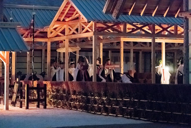 "Daijosai", tức "đại thường tế", có thể hiểu nôm na là "đại lễ dâng cúng thức ăn". Đây là nghi lễ cuối cùng trong ba nghi lễ kế vị chính của Nhật hoàng, sau "Kenji-to-Shokei-no-gi" (lễ dâng ba báu vật) hồi tháng 5 và "Sokuirei-Seiden-no-gi" (lễ lên ngôi ở chính điện) vào tháng trước.