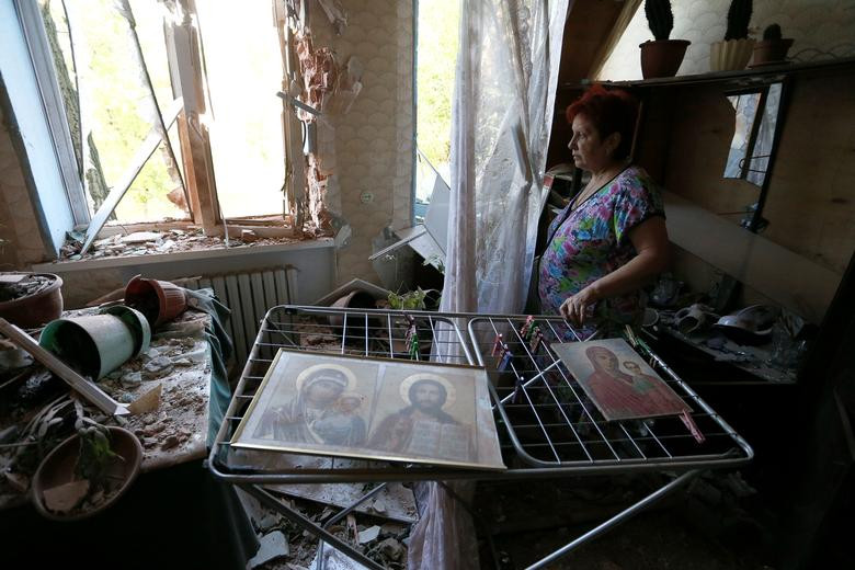 Bên trong một căn hộ ngổn ngang ở ngoại ô Donetsk ngày 28/6/2019. Mời độc giả xem thêm video về một vụ nổ kho đạn ở Donetsk (Nguồn: VTC14)