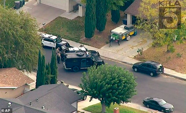 Tay súng sau đó định tự sát nhưng chỉ bị thương nặng ở đầu. Sau khi nhận được tin báo, cảnh sát ngay lập tức được triển khai đến hiện trường và bắt giữ tay súng trong tình trạng bị thương nặng. Nghi phạm sau đó được đưa tới bệnh viện cấp cứu.