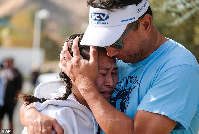 Hiện vẫn chưa rõ động cơ của vụ tấn công. Các nhà chức trách đang điều tra vụ việc. Cảnh sát đã đến nhà Nathaniel Berhow và thẩm vấn mẹ cùng bạn gái của nghi phạm.