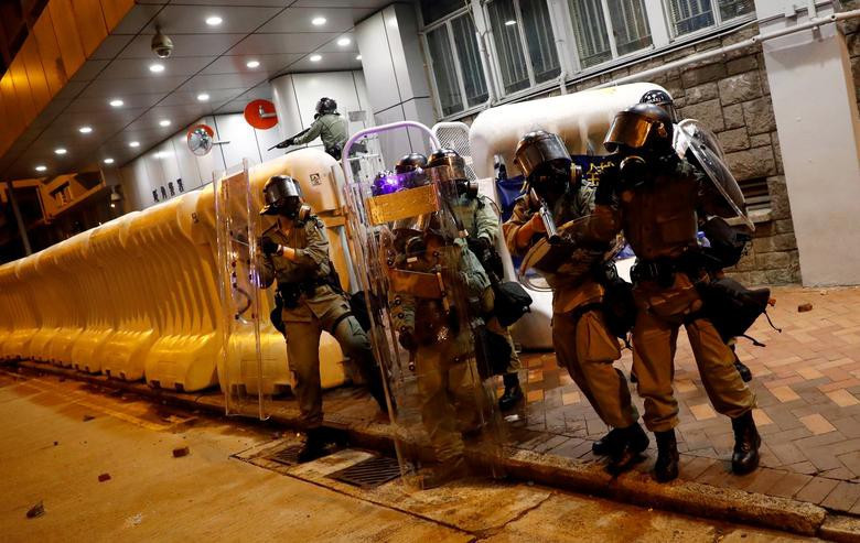 Tuy nhiên, vài ngày sau khi bà Lâm Trịnh Nguyệt Nga tuyên bố chính thức rút lại dự luật dẫn độ, làn sóng biểu tình ở Hong Kong nhằm phản đối dự luật gây tranh cãi này vẫn chưa lắng xuống. Ảnh: Reuters.