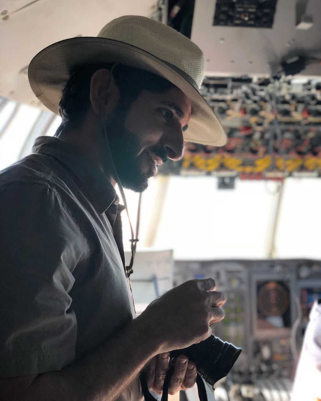 Năm 2006, anh được giao chức vụ đứng đầu Ủy ban Hành pháp Dubai - nắm quyền kiểm soát những vấn đề liên quan đến chính trị và kinh tế. Ngày 1/2/2008, Sheikh Hamdan được vua cha chính thức chỉ định là thái tử - người thừa kế ngai vàng của hoàng gia giàu có bậc nhất thế giới. *) Title do Kiến Thức biên tập lại