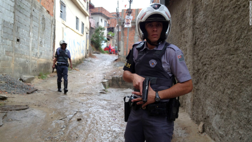 Trùm buôn người Al-Mamun bị truy tố với các cáo buộc của Mỹ. Theo Bộ Tư pháp Mỹ, Al-Mamun bị cáo buộc chứa chấp những người nhập cư đến từ Đông Nam Á ở Sao Paulo, sau đó sắp xếp họ đến các nước khác thông qua đường dây ở Peru, Ecuador, Colombia, Panama, Costa Rica, Nicaragua, Honduras, Guatemala và Mexico. Ảnh: CNN.