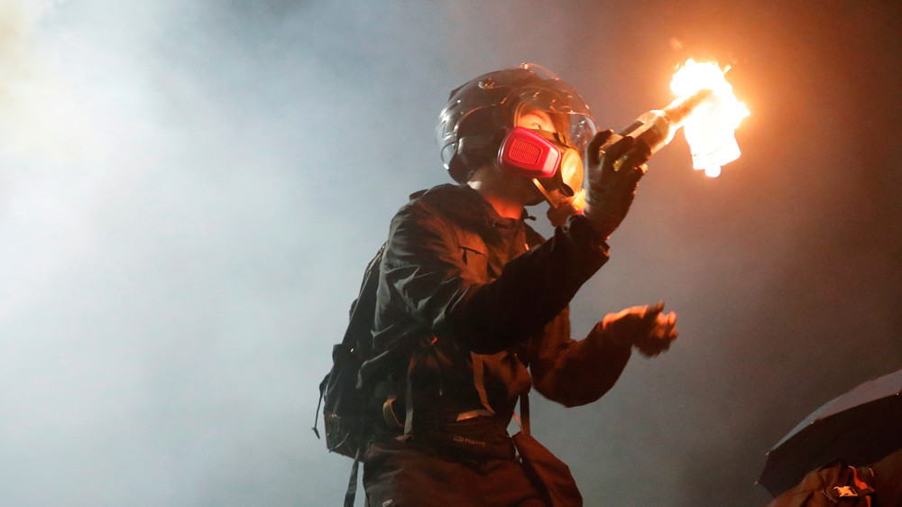 Canh sat cang minh doi pho bieu tinh, canh bao Hong Kong ben bo vuc sup do-Hinh-6