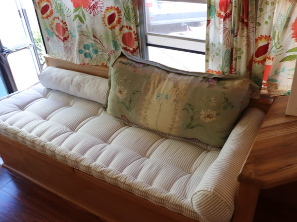 "Không gian bên trong rất ấm áp", bà Gailloux chia sẻ.