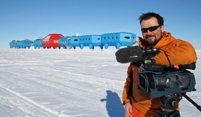 Bộ phim kinh dị "South of Sanity" năm 2012 được quay hoàn toàn ở Nam Cực.