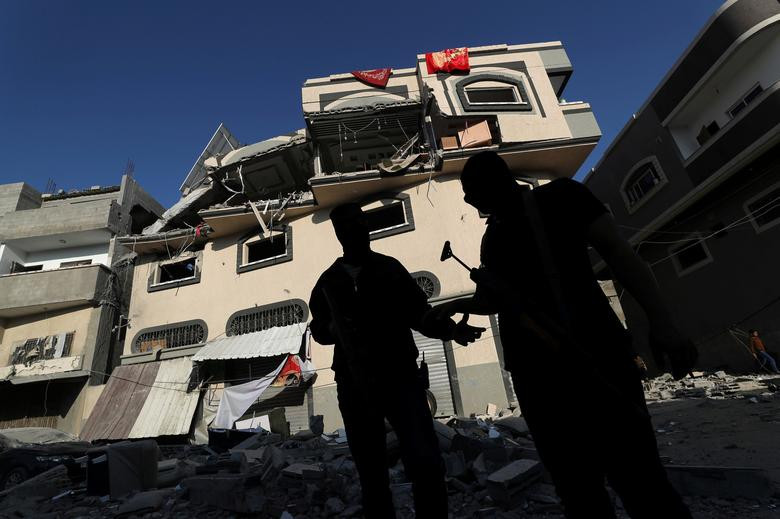 Sáng 13/11, phiến quân tại Dải Gaza tiếp tục phóng rocket sang lãnh thổ Israel, trong khi Quân đội Israel không kích nhằm vào Gaza.