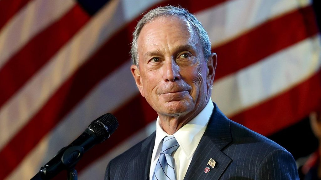 Ông từng theo học tại Đại học Johns Hopkins và tốt nghiệp cử nhân ngành Kỹ sư điện vào năm 1964. Năm 1966, ông tốt nghiệp Trường Kinh doanh Harvard với bằng thạc sĩ Quản trị Kinh doanh. Ảnh: BF.