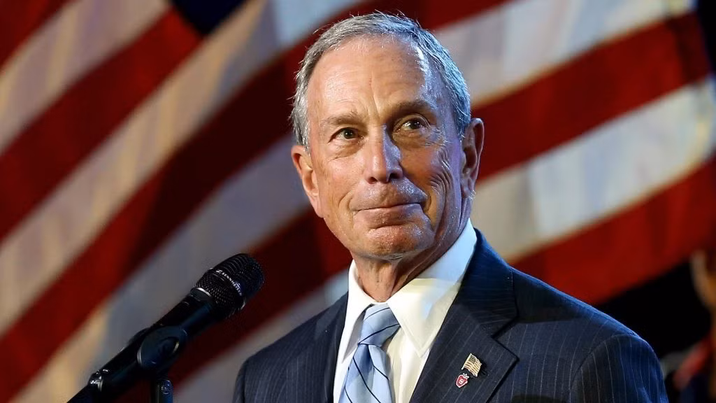 Ong trum truyen thong My Bloomberg co “vu khi bi mat” gi de chay dua vao Nha Trang?-Hinh-10