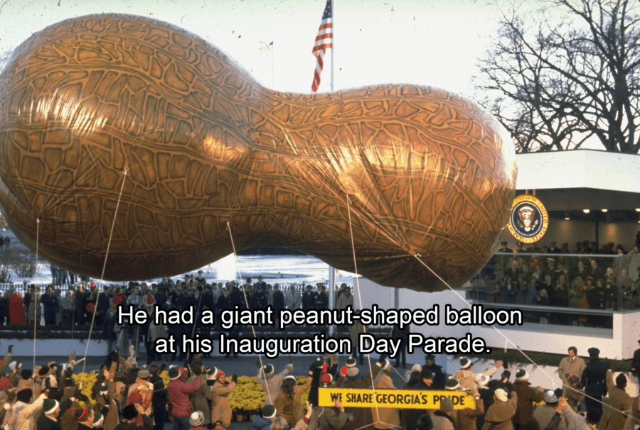 Một quả bóng hình đậu phộng được chuẩn bị trong lễ diễu hành ngày ông Carter nhậm chức Tổng thống Mỹ. Ảnh: ATI.