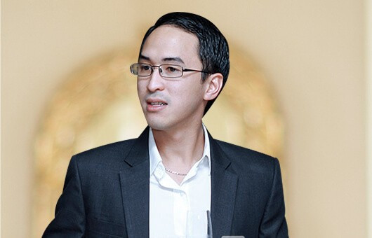 Louis Nguyễn sinh ra và lớn lên tại Manila, Philipines. Sau khi tốt nghiệp đại học ở Manila, Loius Nguyễn sang Mỹ học lên cao học ngành Quản trị kinh doanh. Ảnh: IPPG