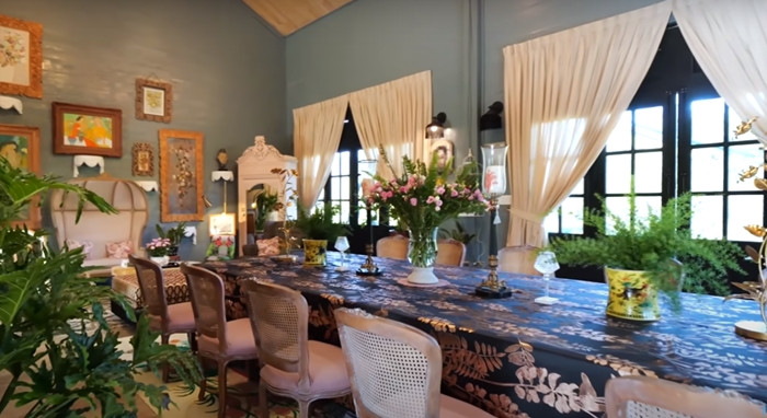 Căn nhà được Lý Quí Khánh xây dựng với mục đích vừa để ở, vừa để nghỉ dưỡng, mang đến những cảm xúc cho anh sáng tạo.