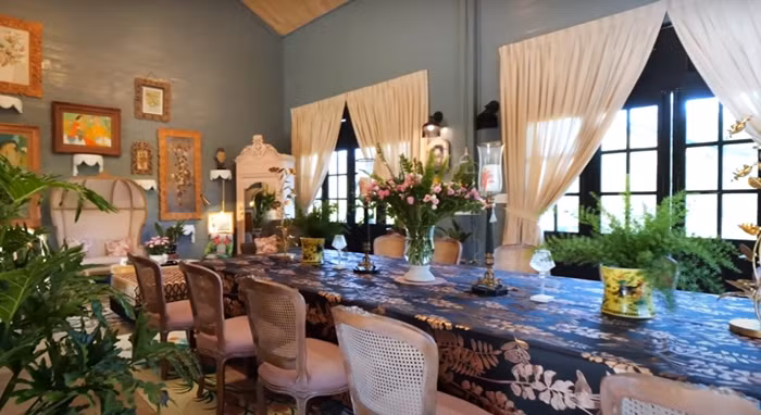 Căn nhà được Lý Quí Khánh xây dựng với mục đích vừa để ở, vừa để nghỉ dưỡng, mang đến những cảm xúc cho anh sáng tạo.