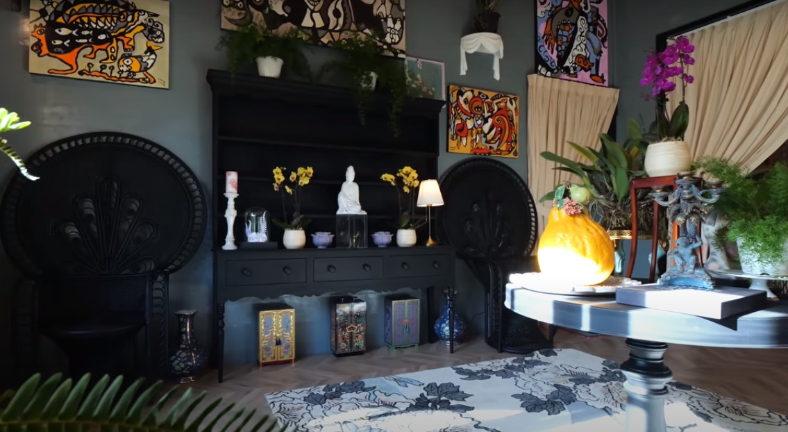 Bên trong ngôi nhà mang đậm dấu ấn của NTK Lý Quí Khánh.