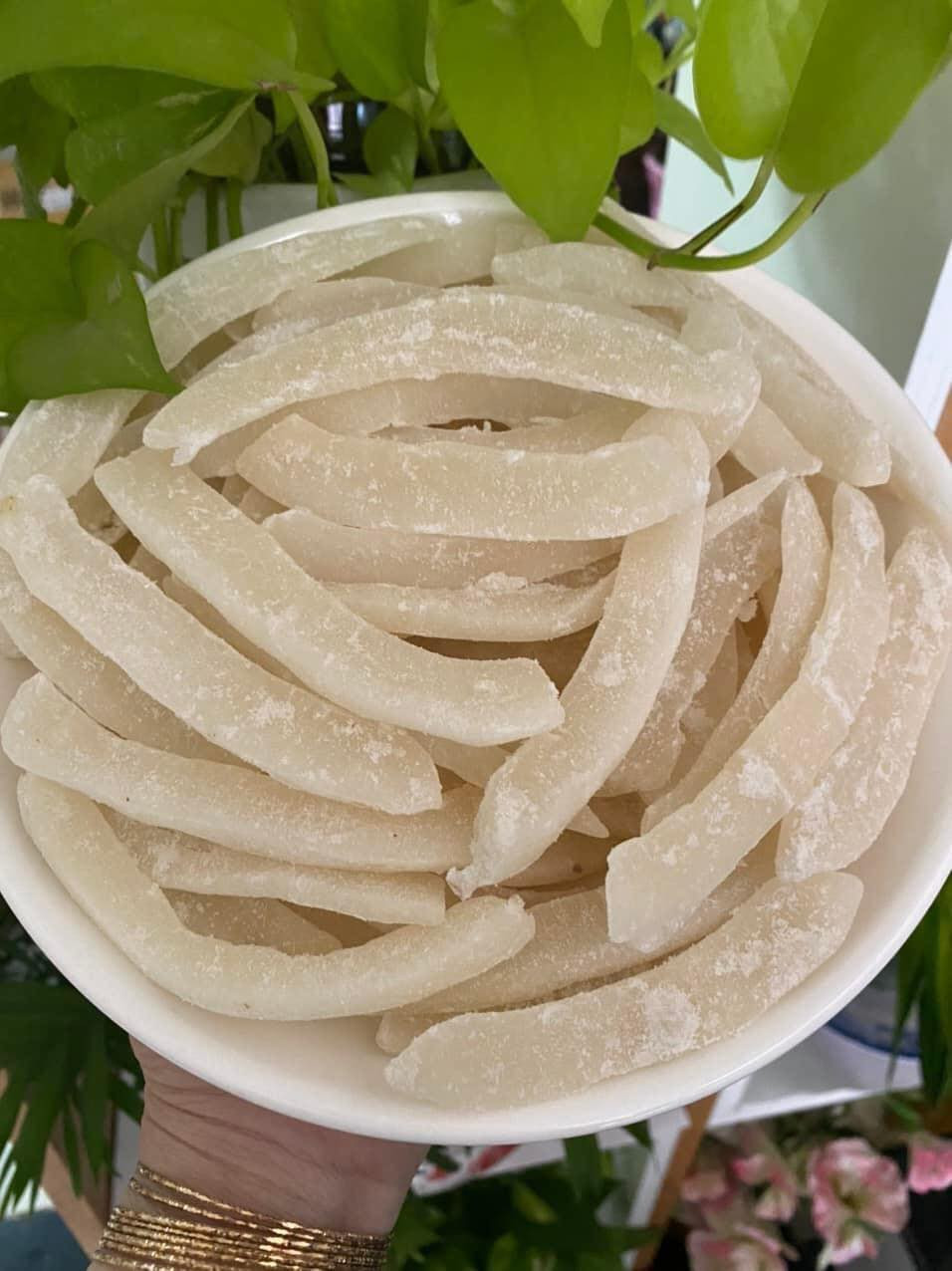 Dù đắt nhưng mứt dừa sáp không dễ mua. Hầu hết khách hàng đều phải đặt trước. Ảnh: Facebook