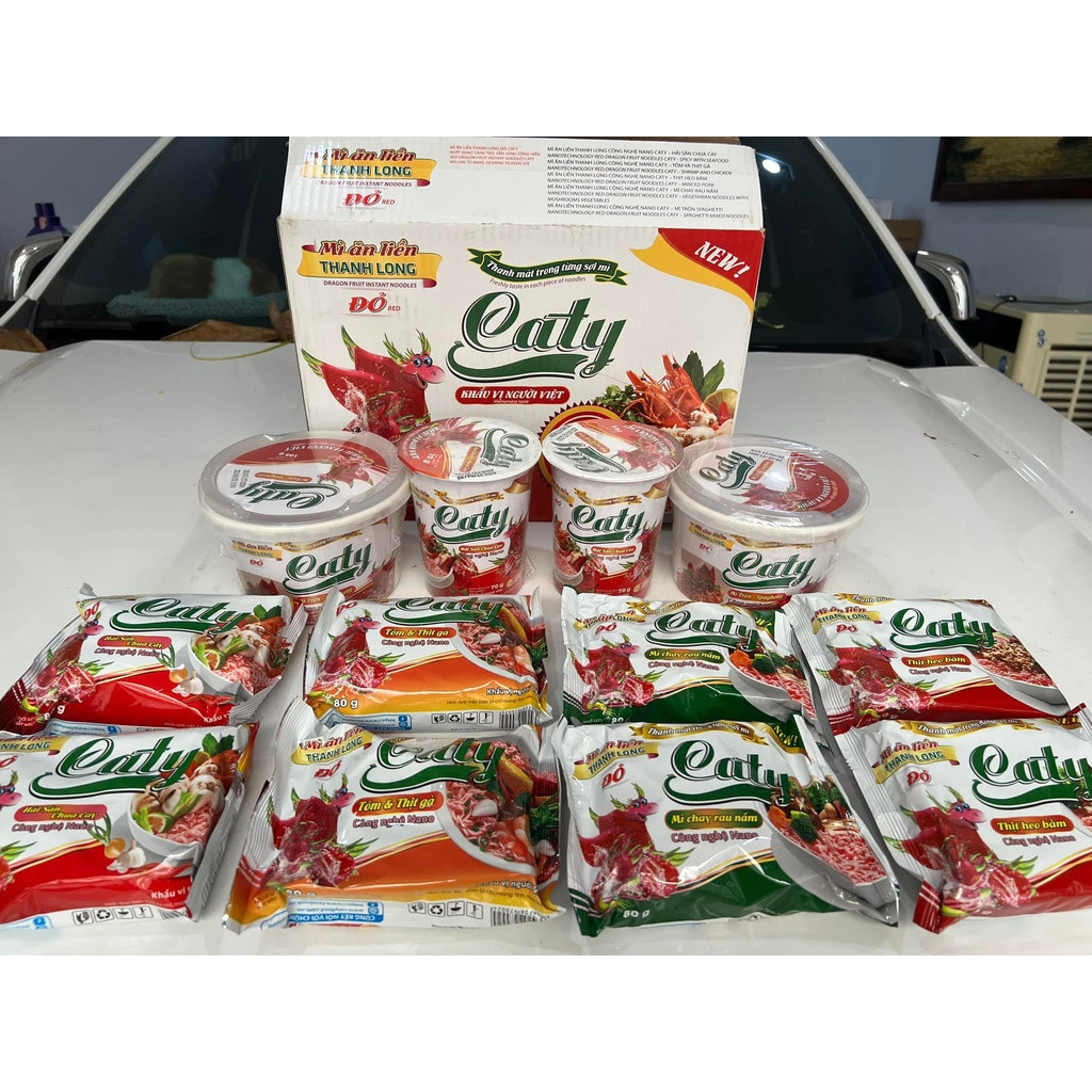 Trước đó, gian hàng CathyFood (thương hiệu sở hữu mì thanh long) chỉ có doanh thu trên sàn Shopee 1,38 triệu đồng trong 30 ngày từ 30/10 đến 28/11. Tuy nhiên, số người theo dõi của gian hàng này đã tăng vọt từ 173 lên 841 chỉ trong một ngày. Ảnh: Shopee