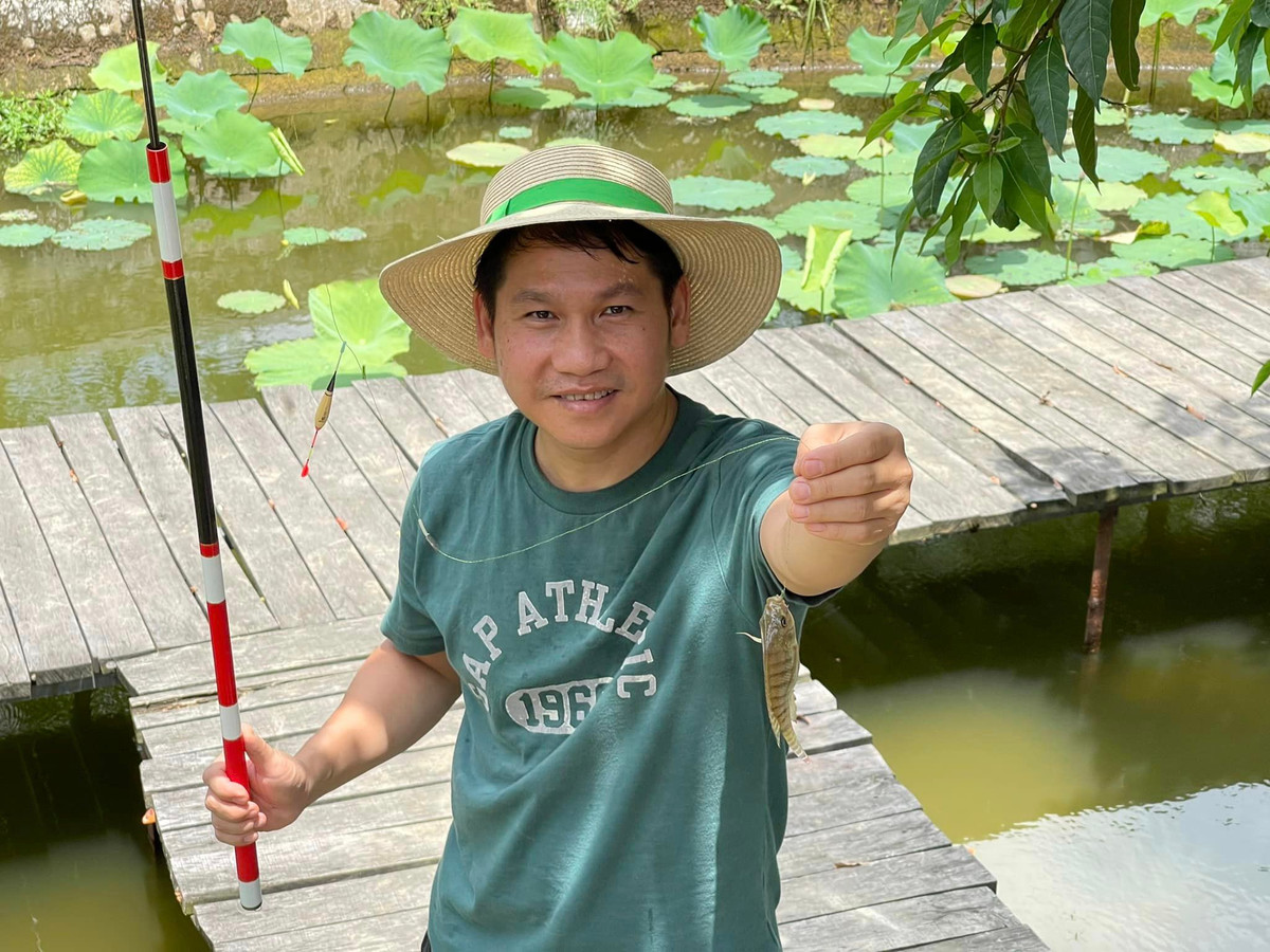 Ở tuổi 47, ca sĩ Trọng Tấn dành phần lớn thời gian cho gia đình. Nam ca sĩ thích cuộc sống bình lặng và gần gũi thiên nhiên.