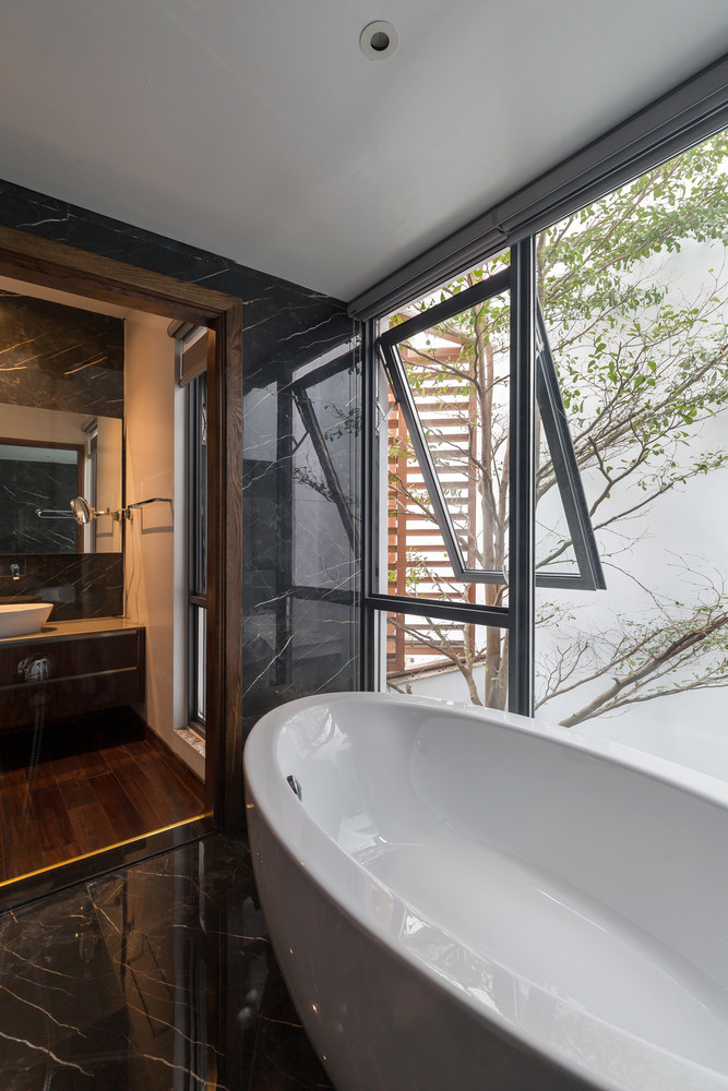 Phòng tắm sang trọng như khách sạn 5 sao. Nguồn ảnh: Hoàng Lê