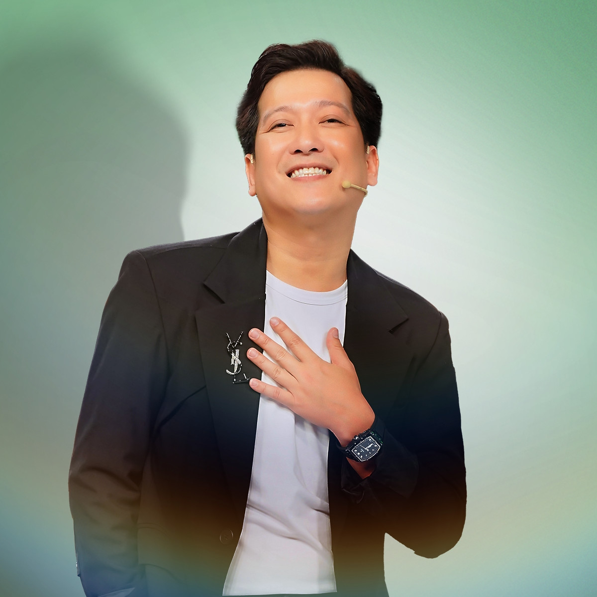 Theo nhiều nguồn tin, thu nhập một tập gameshow giải trí mà Trường Giang xuất hiện với vai trò MC từ 40 - 60 triệu đồng, với vai trò khách mời từ 20 - 30 triệu đồng. Ảnh: FBNV