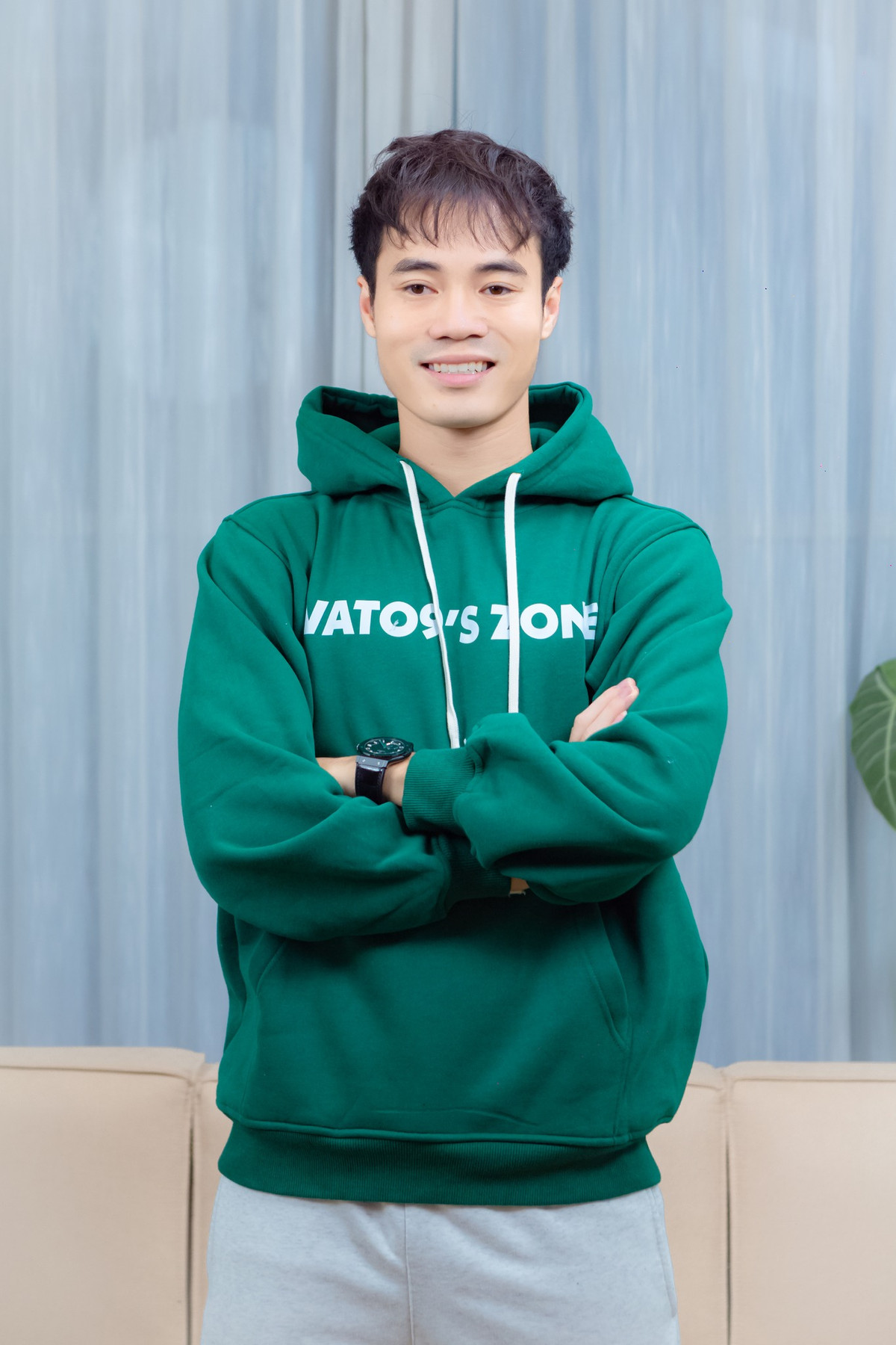 Ngoài thu nhập từ sân cỏ, tiền đạo Nguyễn Văn Toàn còn cho ra mắt thương hiệu thời trang của riêng mình mang tên VATO9.