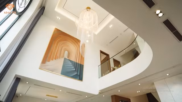 Thiết kế thông tầng tạo cảm giác rộng rãi, thoáng đãng hơn.