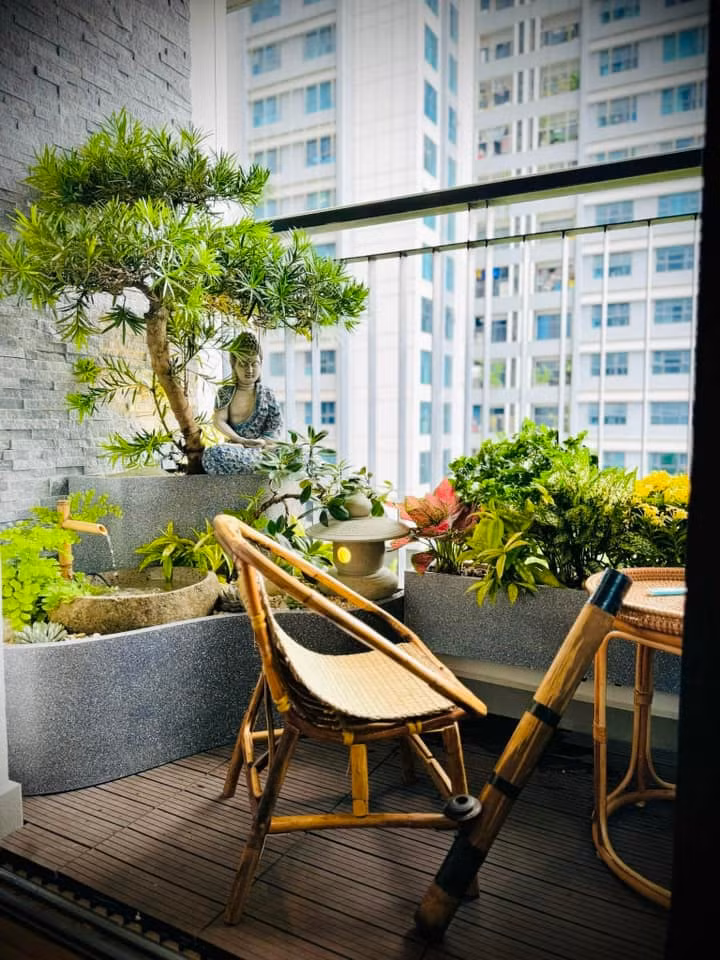 Không gian thư giãn bình yên tại khu vực ban công.