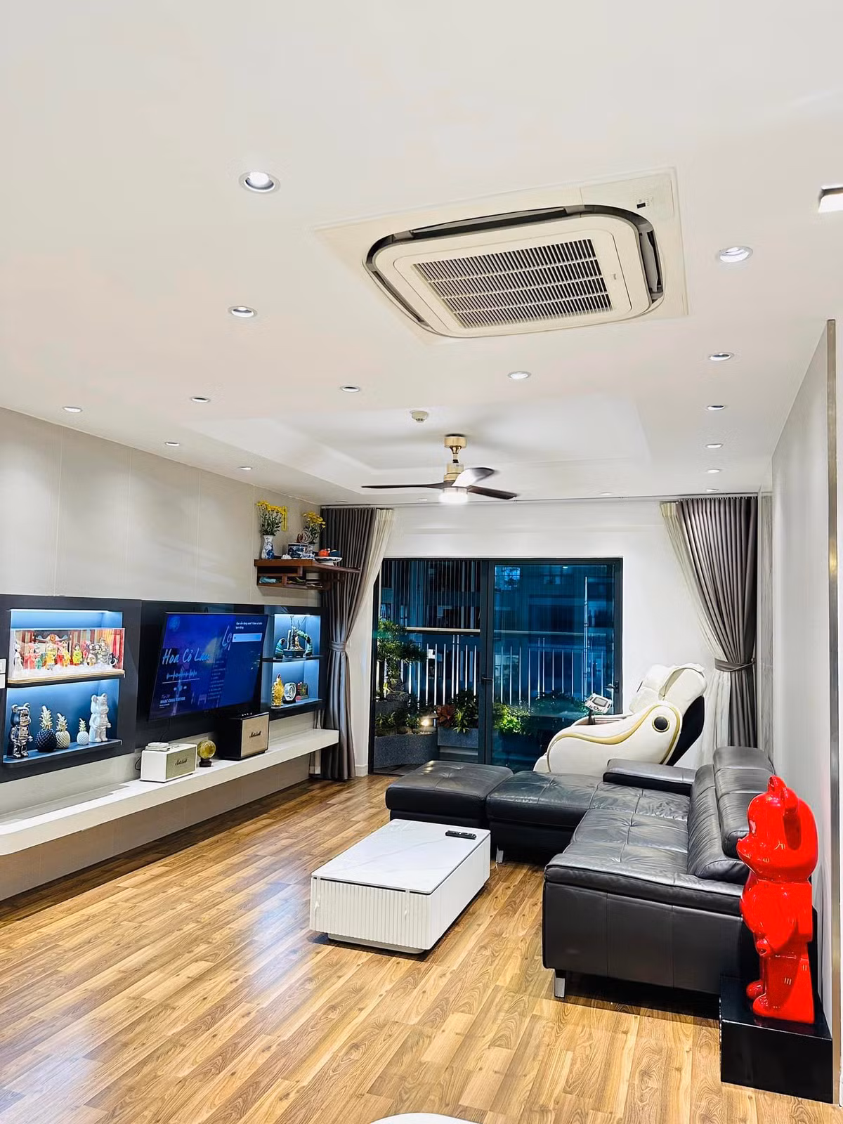 Sau 2 tháng hoàn thiện, vợ chồng Trung Ruồi đã chuyển đến ở căn hộ mới.