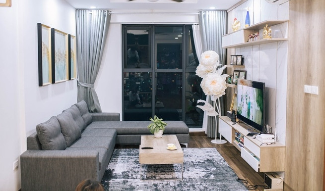 Trước đó, vợ chồng Trung Ruồi sống trong căn hộ nhỏ tại khu vực Mai Dịch, Hà Nội.