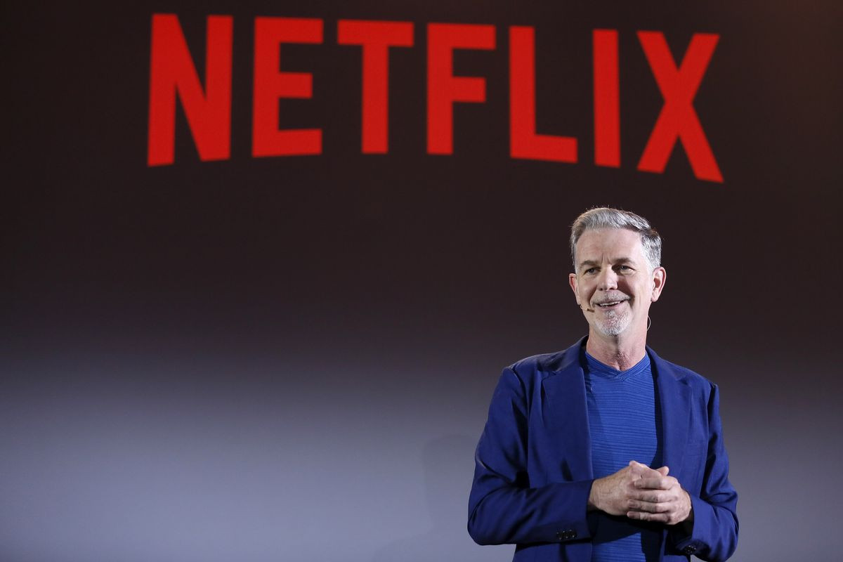 Reed Hastings là tỷ phú đồng sáng lập và hiện là Giám đốc điều hành Netflix. Đi lên từ hai bàn tay trắng, tỷ phú này hiểu giá trị của lao động và muốn con cái của mình cũng phải chăm chỉ làm việc thay vì sống trong nhung lụa cả đời. Ảnh: VIP Brand Academy